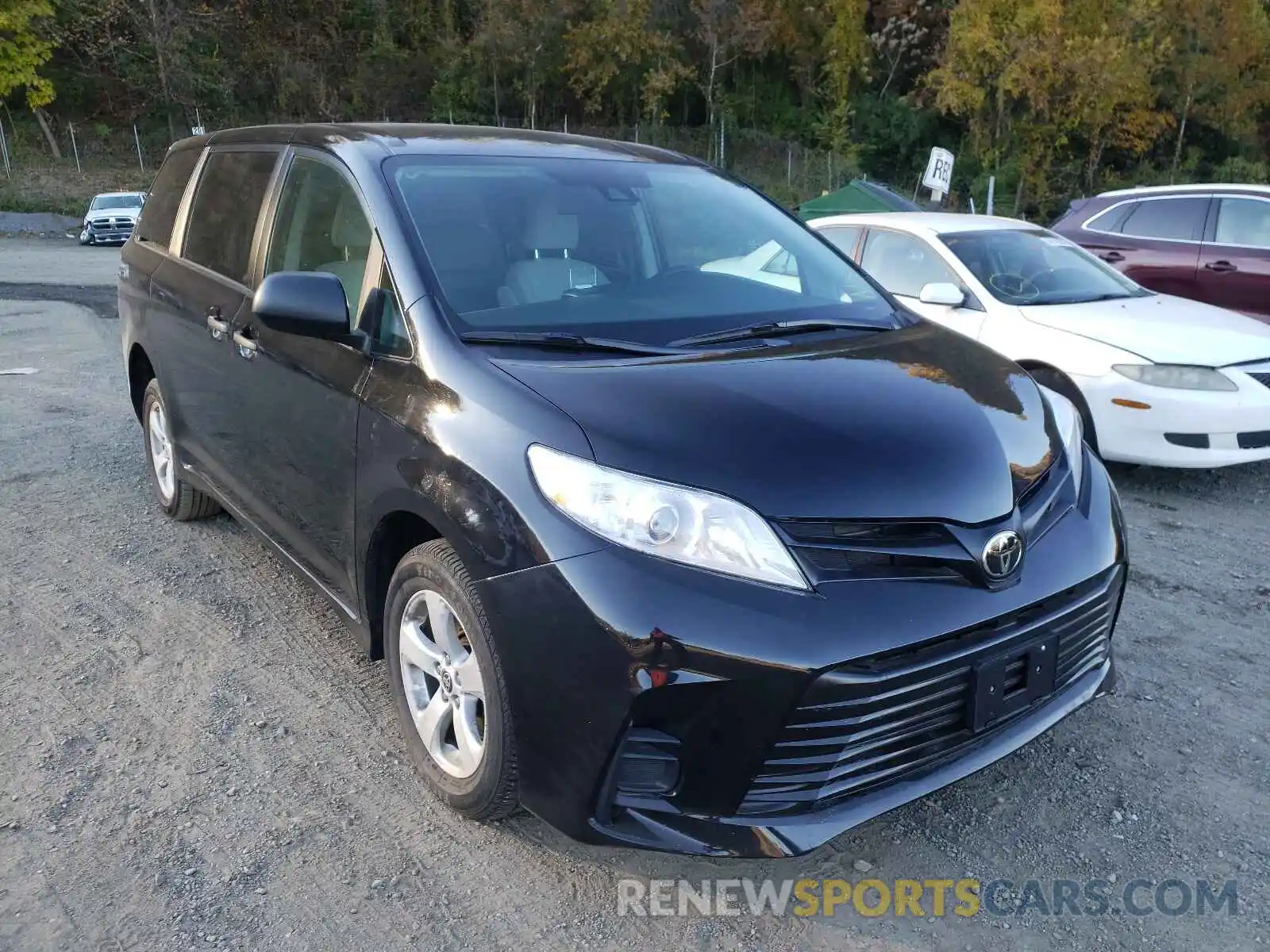 1 Photograph of a damaged car 5TDZZ3DC2LS072760 TOYOTA SIENNA 2020