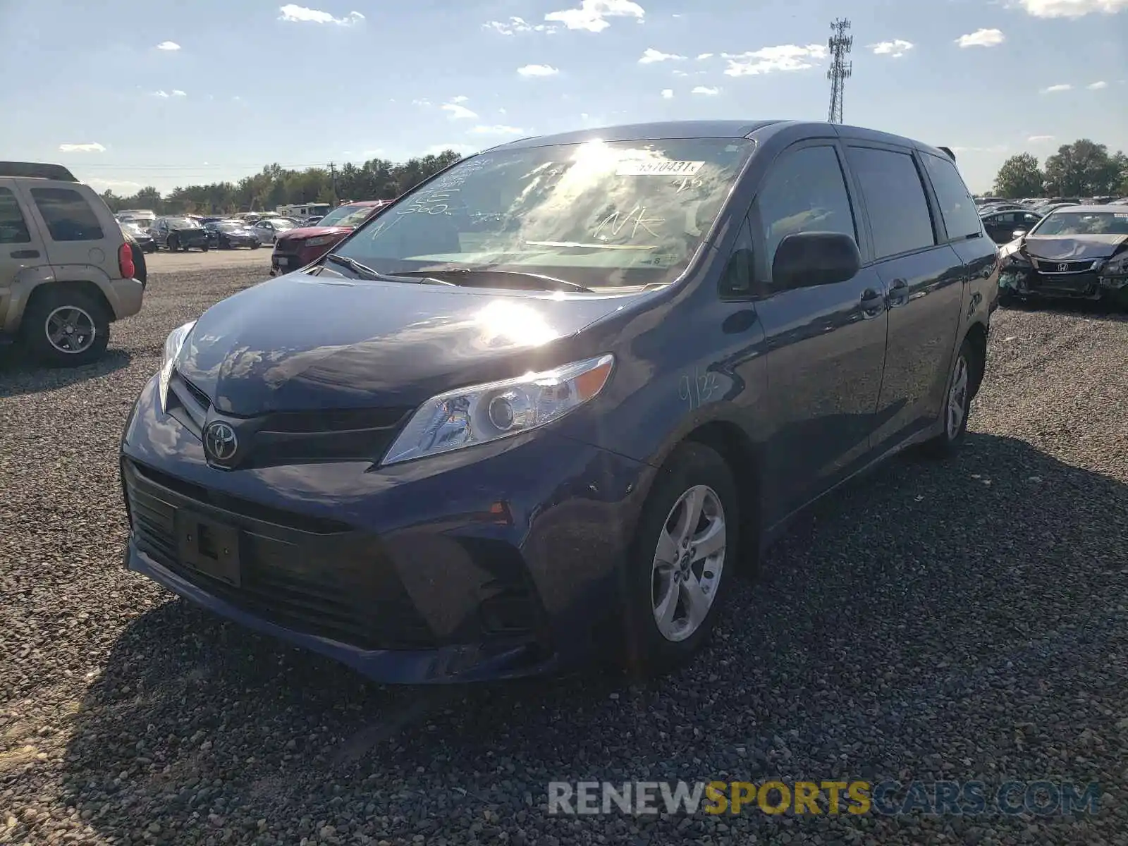 2 Photograph of a damaged car 5TDZZ3DC2LS078817 TOYOTA SIENNA 2020