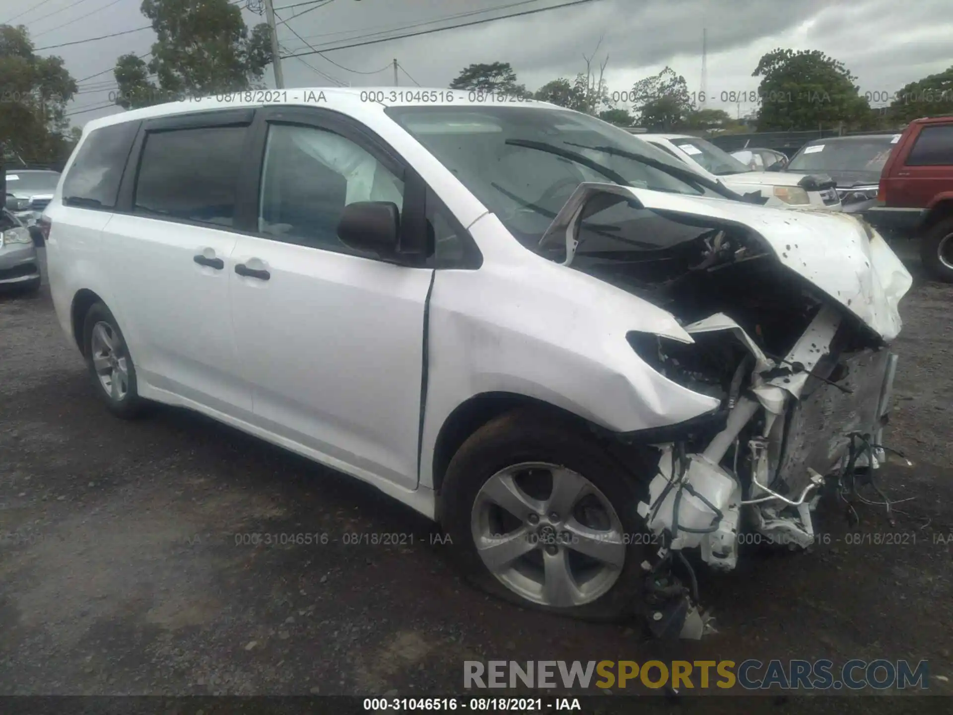 1 Photograph of a damaged car 5TDZZ3DC3LS024300 TOYOTA SIENNA 2020