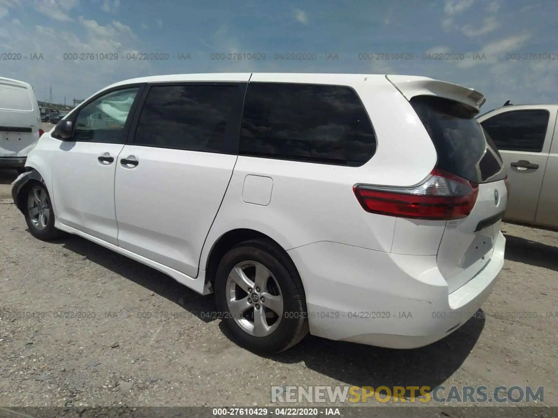 3 Photograph of a damaged car 5TDZZ3DC3LS025415 TOYOTA SIENNA 2020