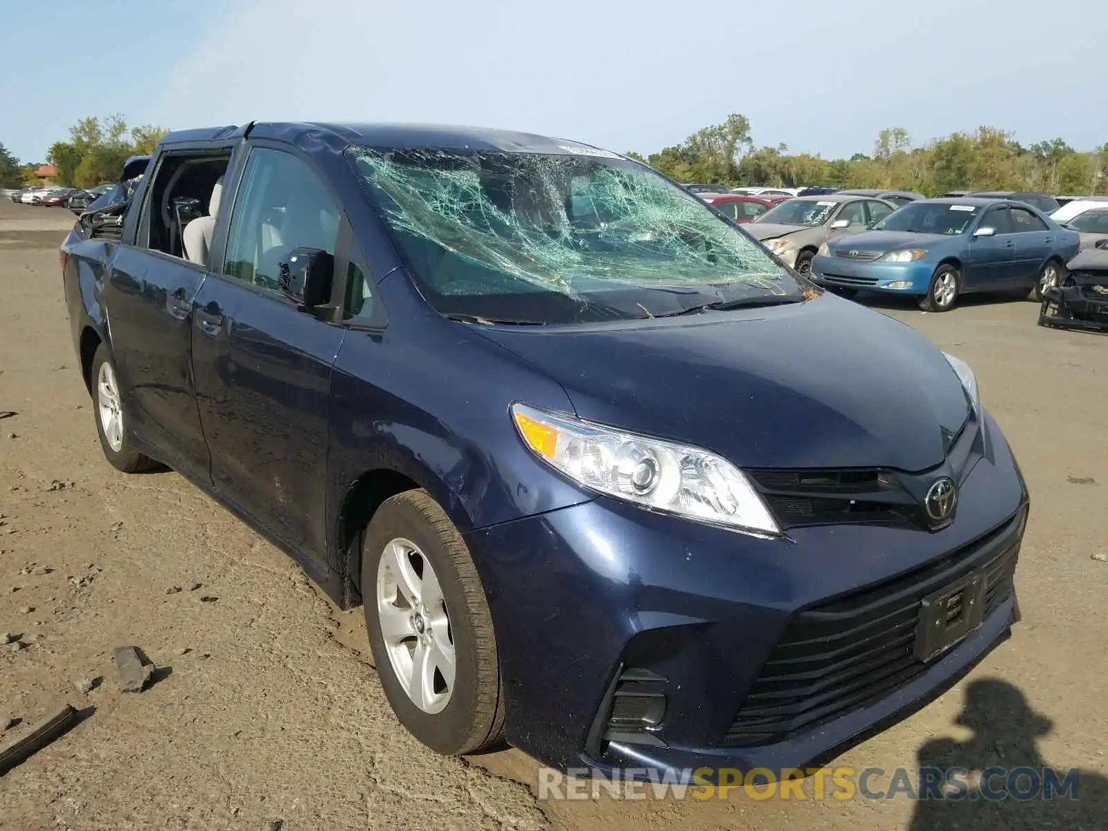 1 Photograph of a damaged car 5TDZZ3DC3LS030677 TOYOTA SIENNA 2020