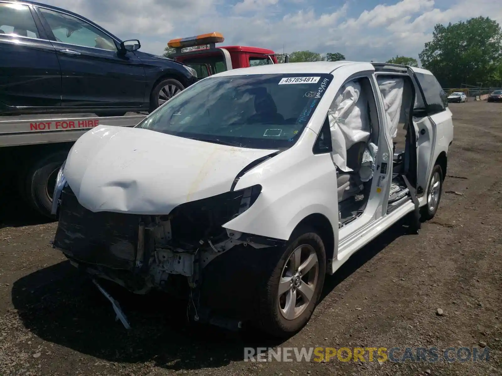 2 Photograph of a damaged car 5TDZZ3DC3LS034714 TOYOTA SIENNA 2020