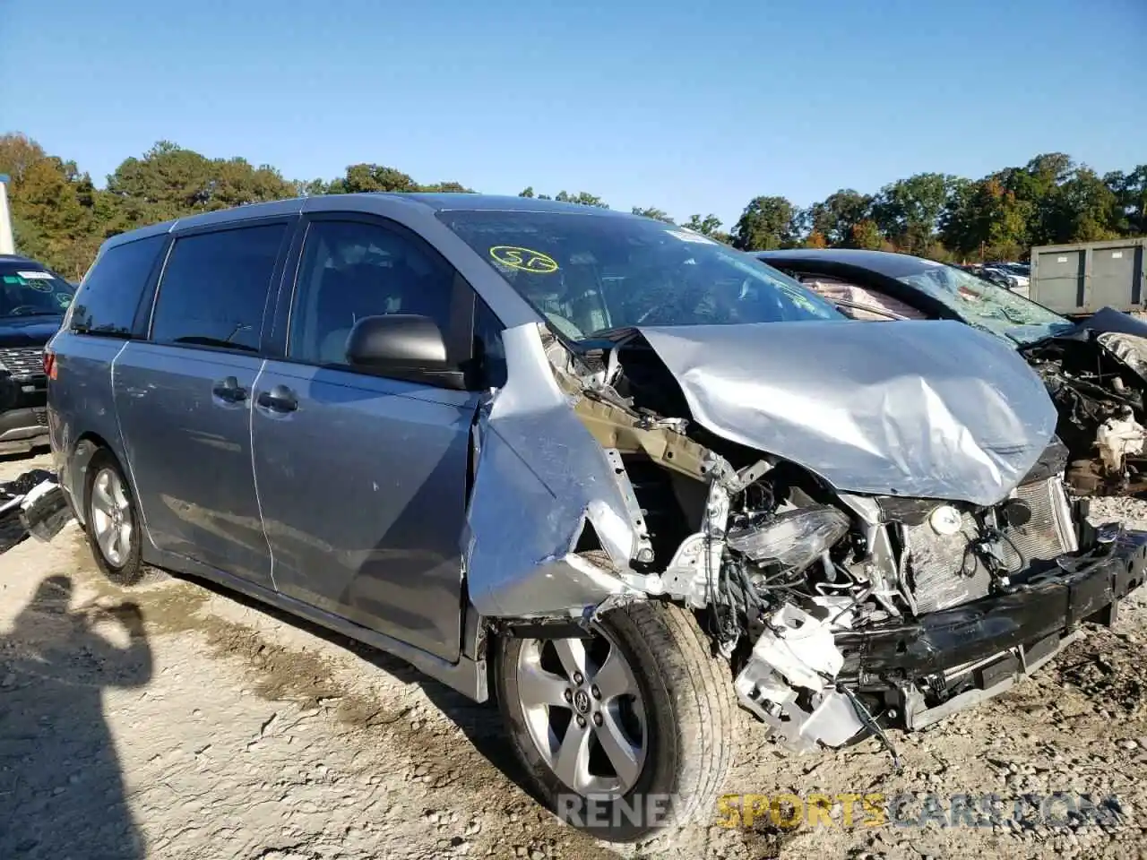 1 Photograph of a damaged car 5TDZZ3DC3LS045700 TOYOTA SIENNA 2020