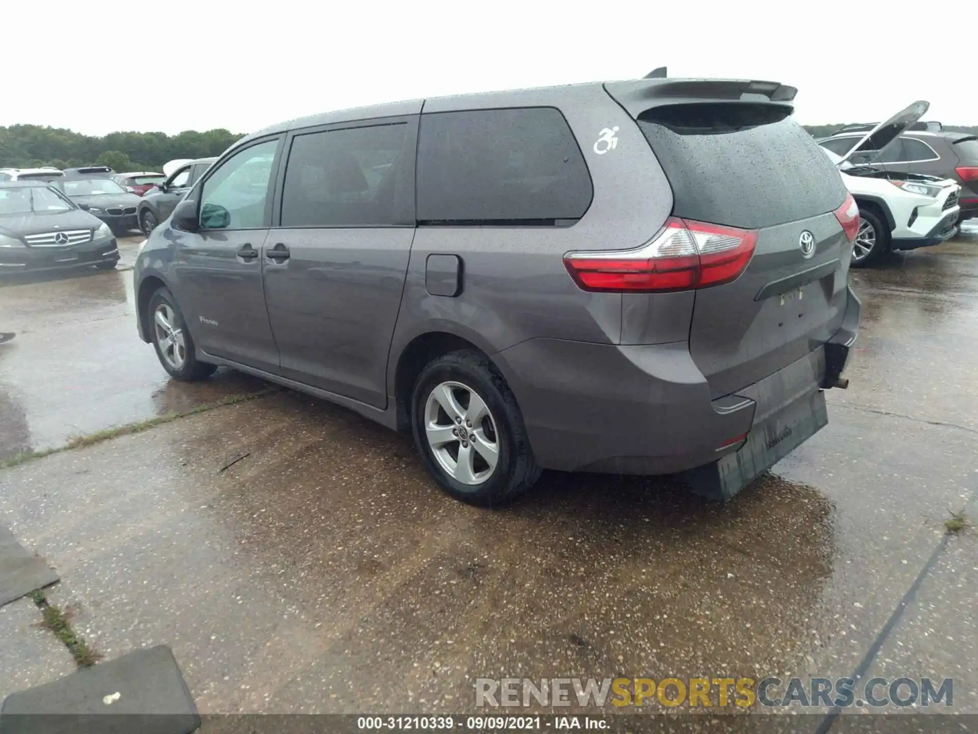 3 Photograph of a damaged car 5TDZZ3DC3LS066529 TOYOTA SIENNA 2020