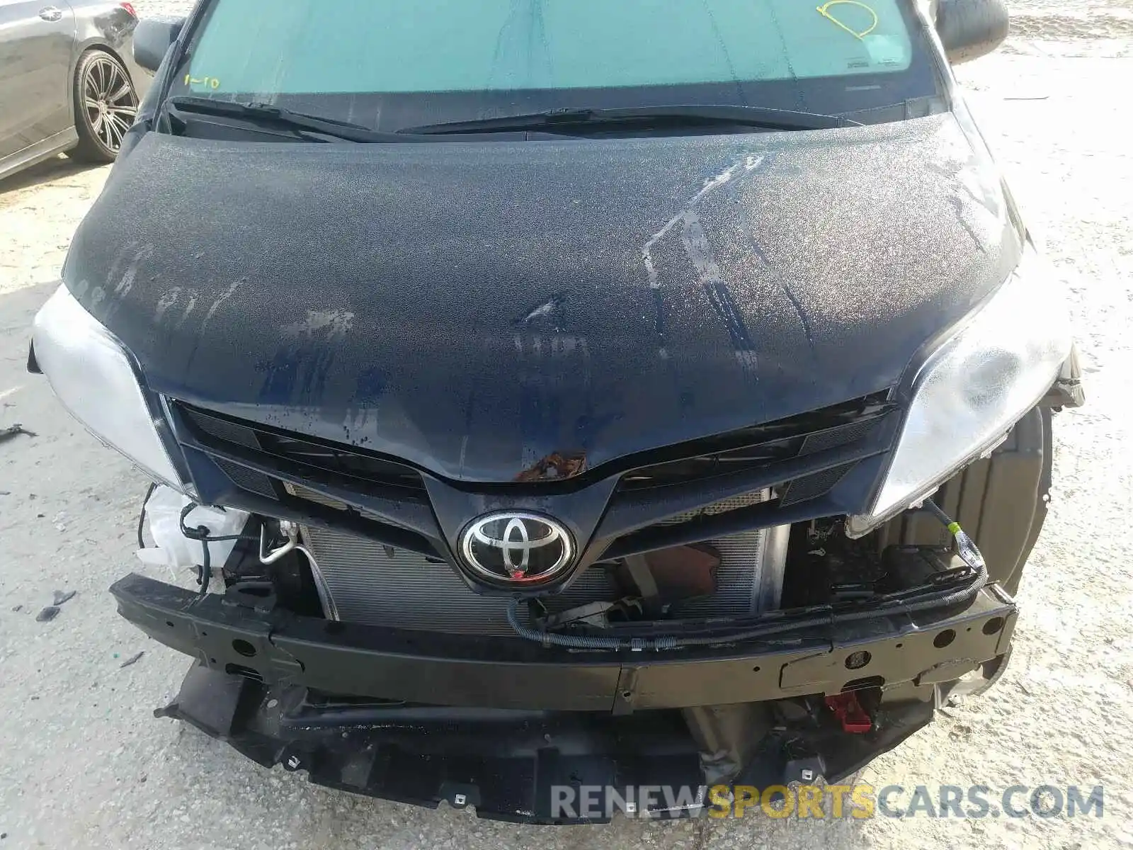 7 Photograph of a damaged car 5TDZZ3DC3LS067020 TOYOTA SIENNA 2020