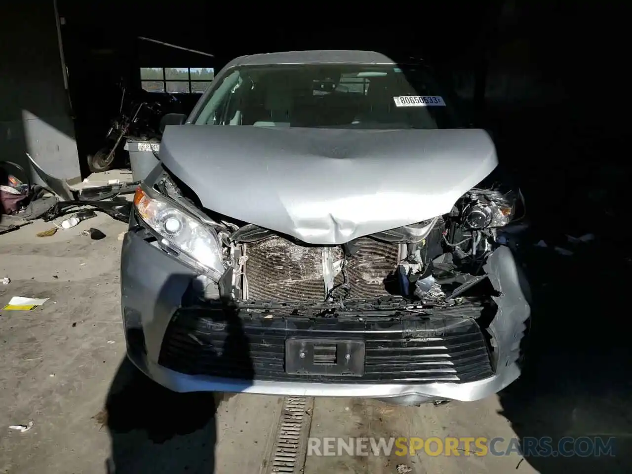 5 Photograph of a damaged car 5TDZZ3DC3LS074288 TOYOTA SIENNA 2020