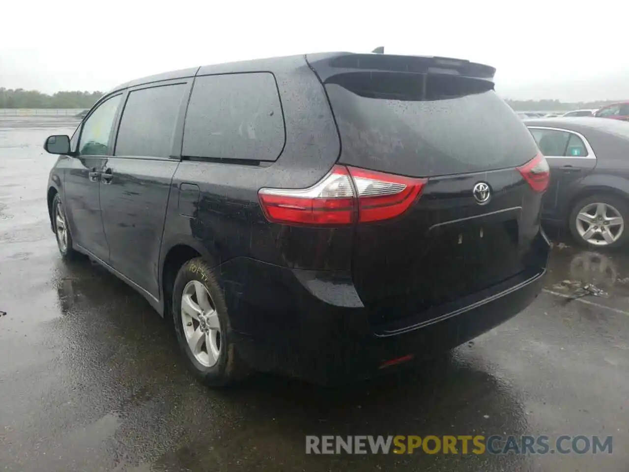 3 Photograph of a damaged car 5TDZZ3DC3LS082925 TOYOTA SIENNA 2020