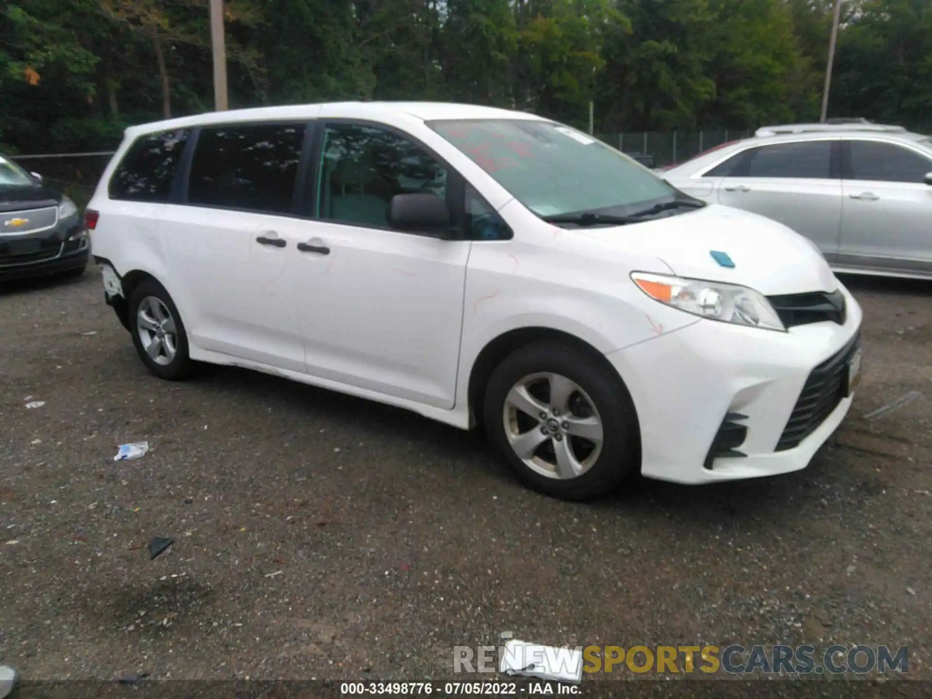 1 Photograph of a damaged car 5TDZZ3DC4LS034866 TOYOTA SIENNA 2020