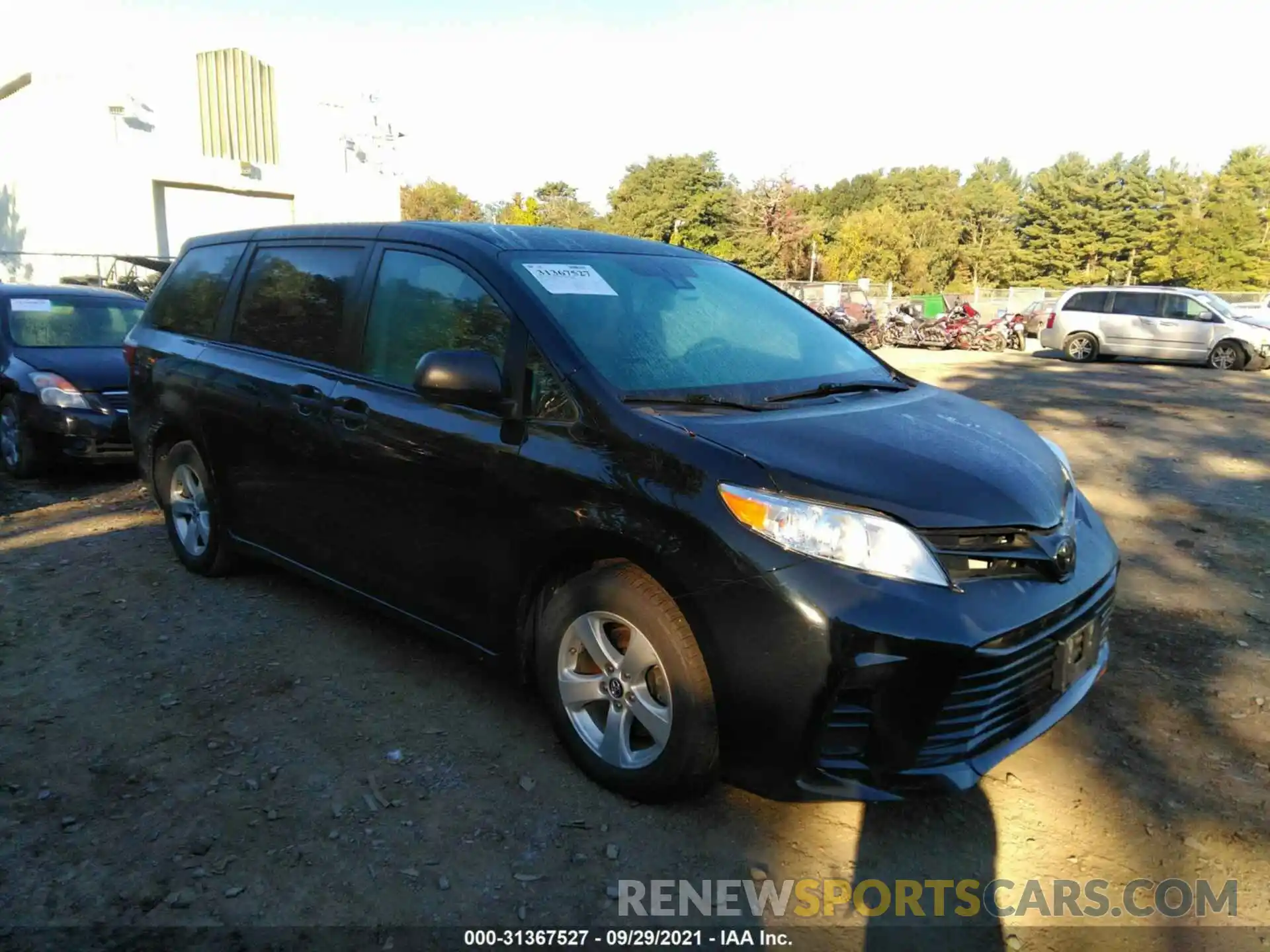 1 Photograph of a damaged car 5TDZZ3DC4LS040442 TOYOTA SIENNA 2020