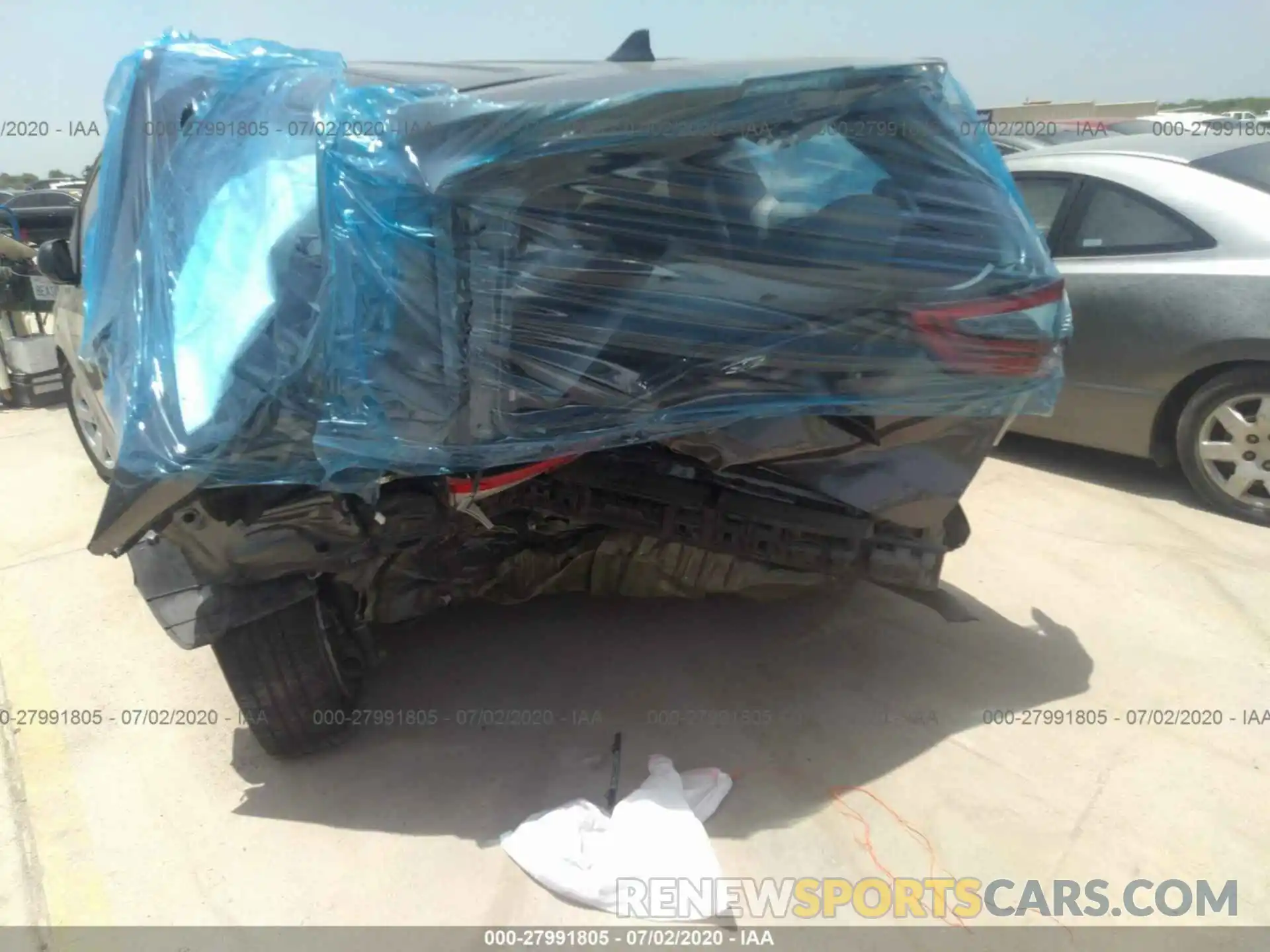 6 Photograph of a damaged car 5TDZZ3DC4LS041588 TOYOTA SIENNA 2020