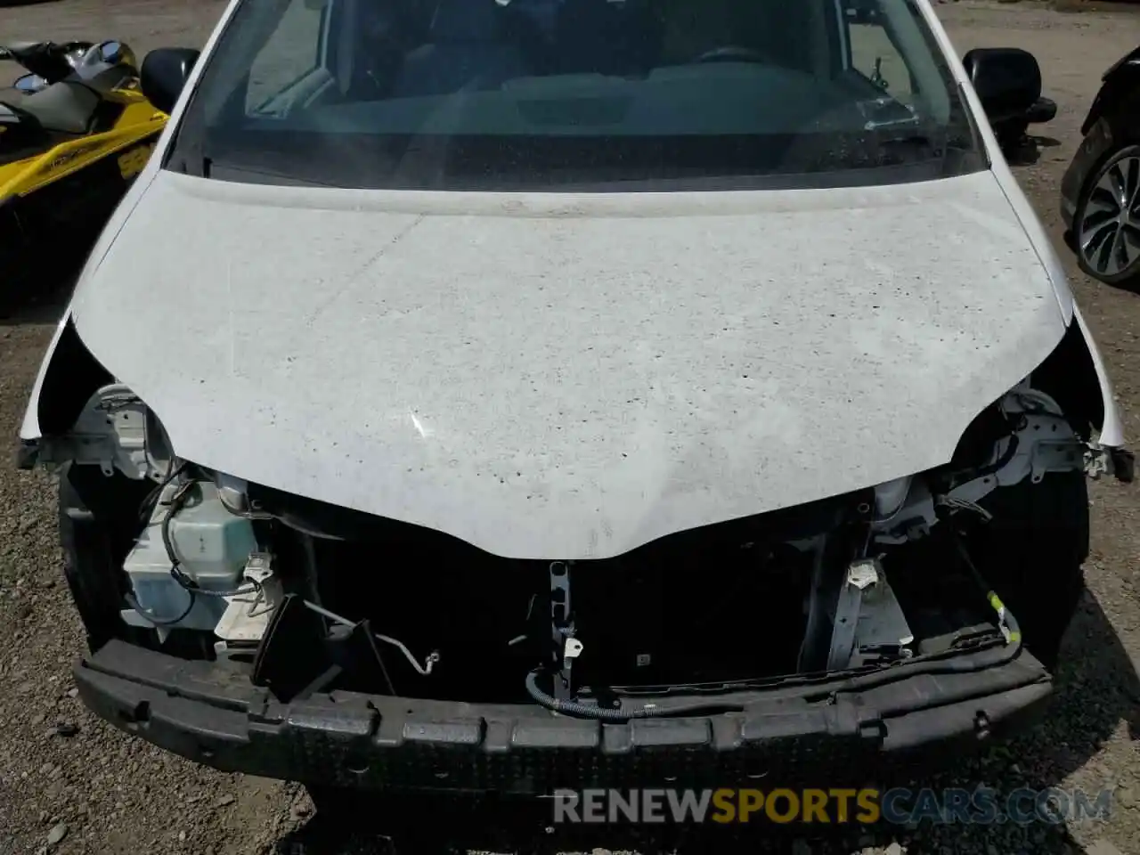 7 Photograph of a damaged car 5TDZZ3DC5LS034682 TOYOTA SIENNA 2020