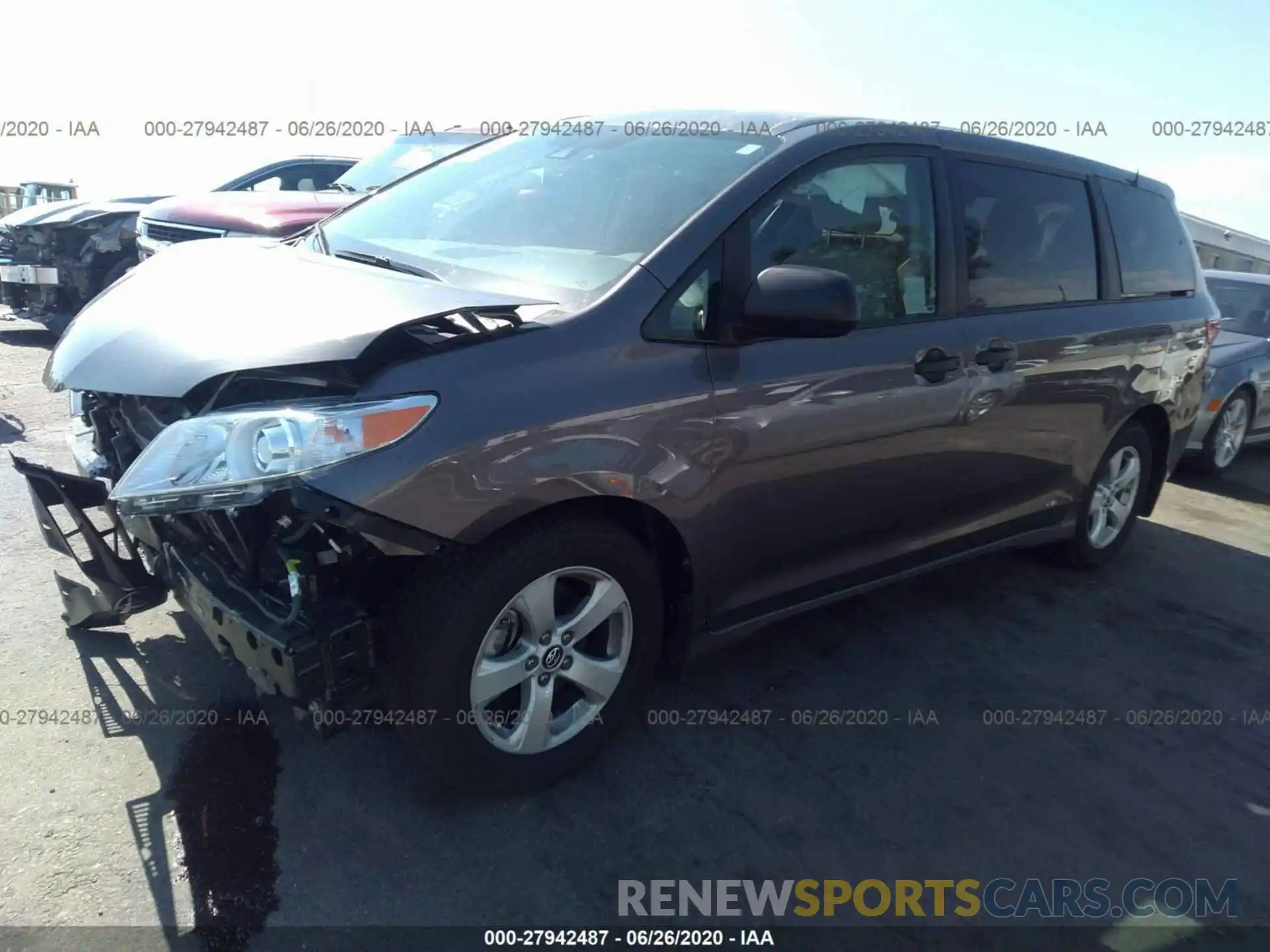 2 Photograph of a damaged car 5TDZZ3DC5LS043902 TOYOTA SIENNA 2020