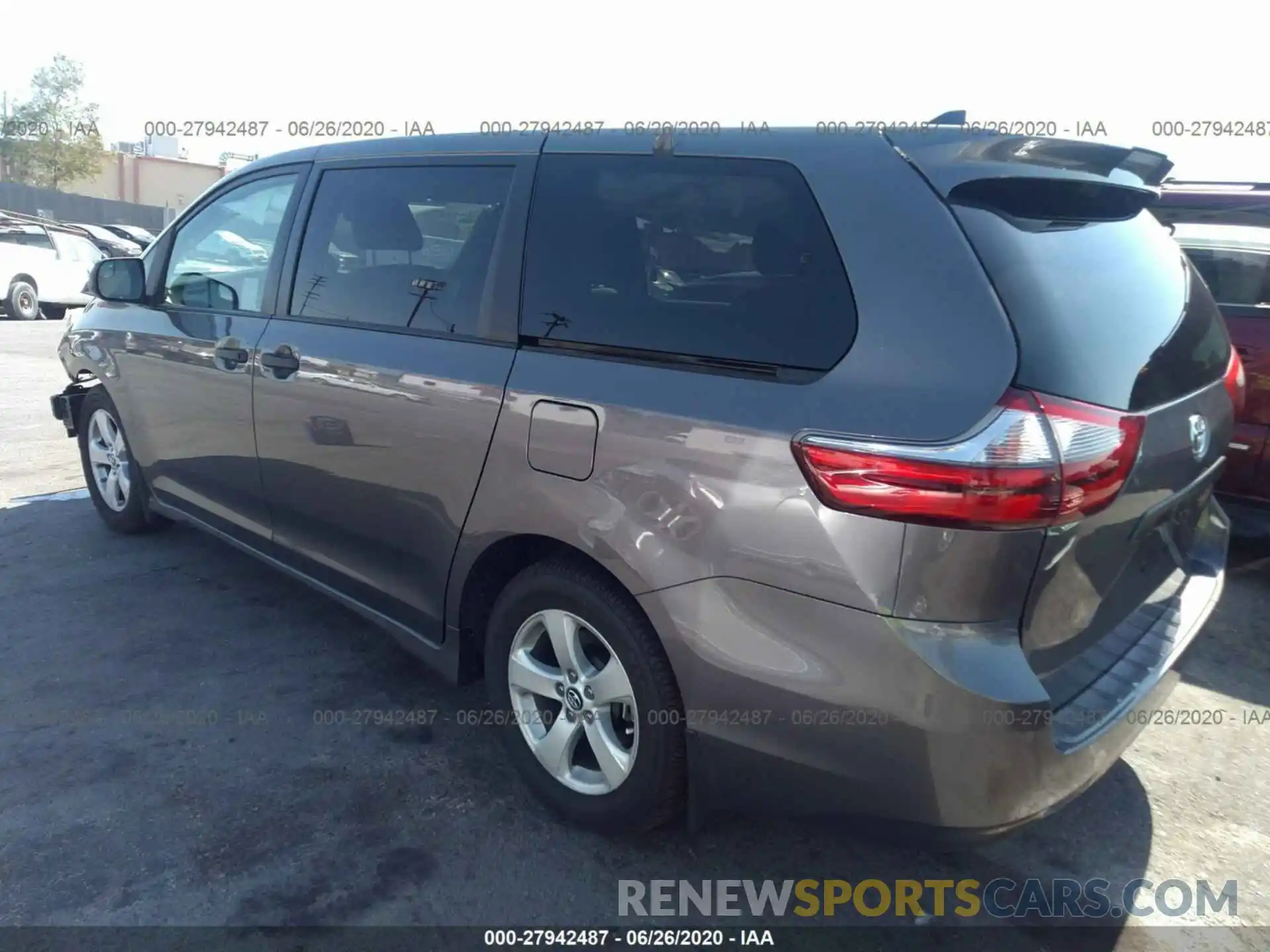 3 Photograph of a damaged car 5TDZZ3DC5LS043902 TOYOTA SIENNA 2020