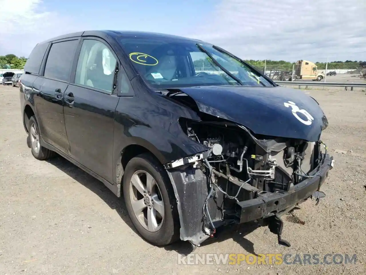 1 Photograph of a damaged car 5TDZZ3DC5LS066824 TOYOTA SIENNA 2020