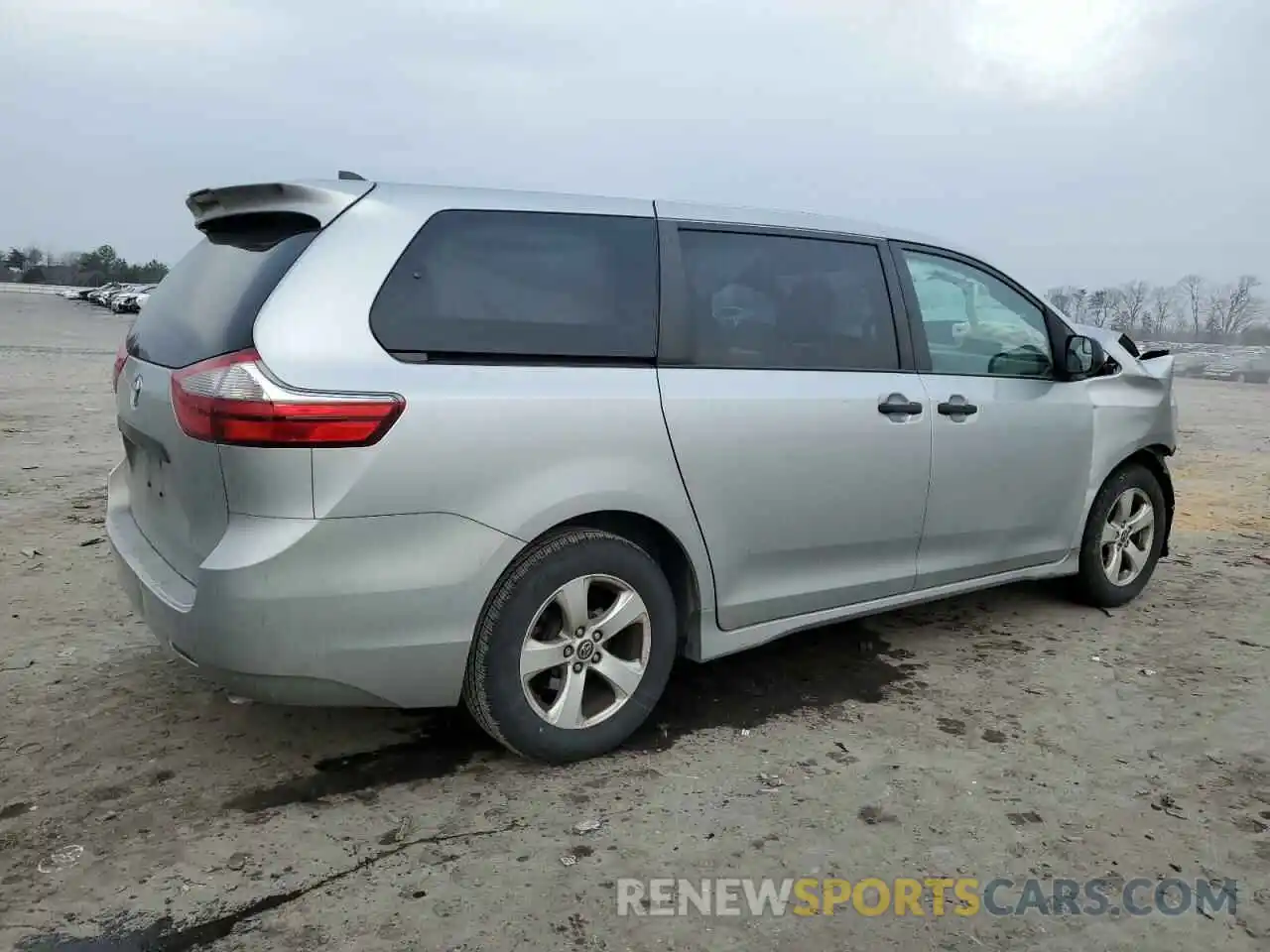 3 Photograph of a damaged car 5TDZZ3DC6LS021245 TOYOTA SIENNA 2020