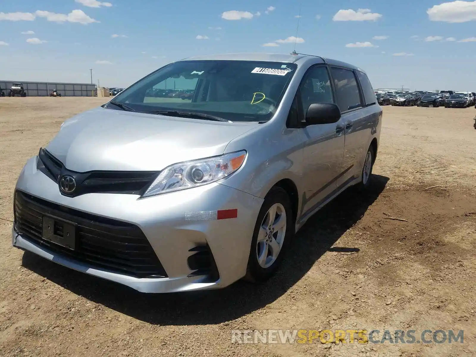 2 Photograph of a damaged car 5TDZZ3DC6LS031208 TOYOTA SIENNA 2020