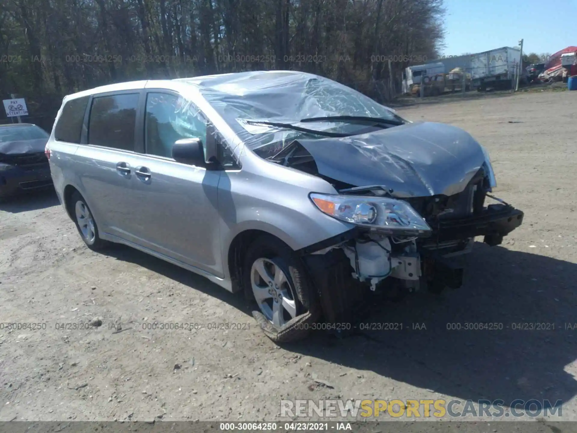 1 Photograph of a damaged car 5TDZZ3DC6LS069568 TOYOTA SIENNA 2020