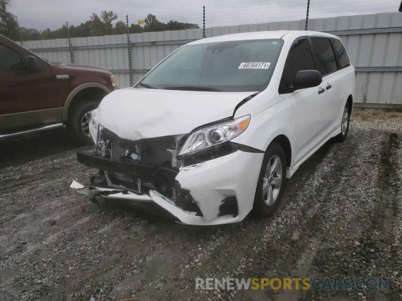 2 Photograph of a damaged car 5TDZZ3DC6LS079940 TOYOTA SIENNA 2020