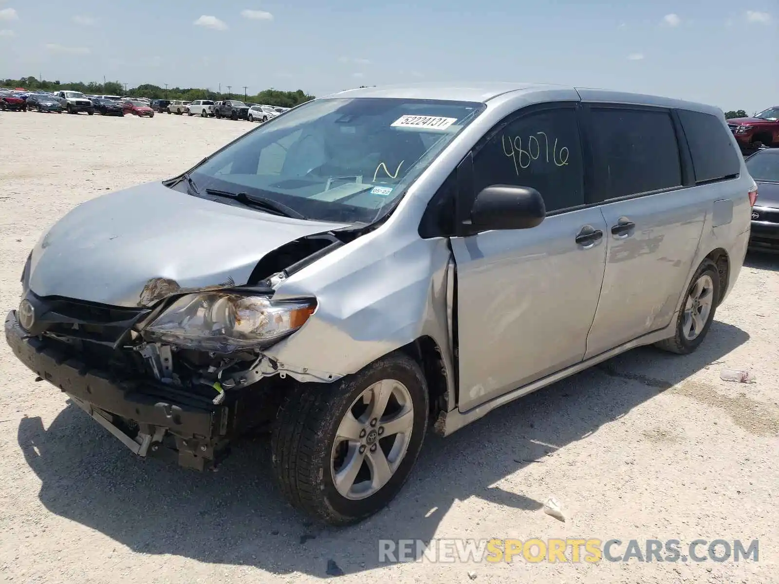 2 Photograph of a damaged car 5TDZZ3DC7LS021111 TOYOTA SIENNA 2020