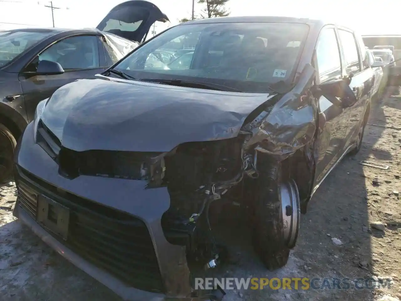 2 Photograph of a damaged car 5TDZZ3DC7LS023649 TOYOTA SIENNA 2020