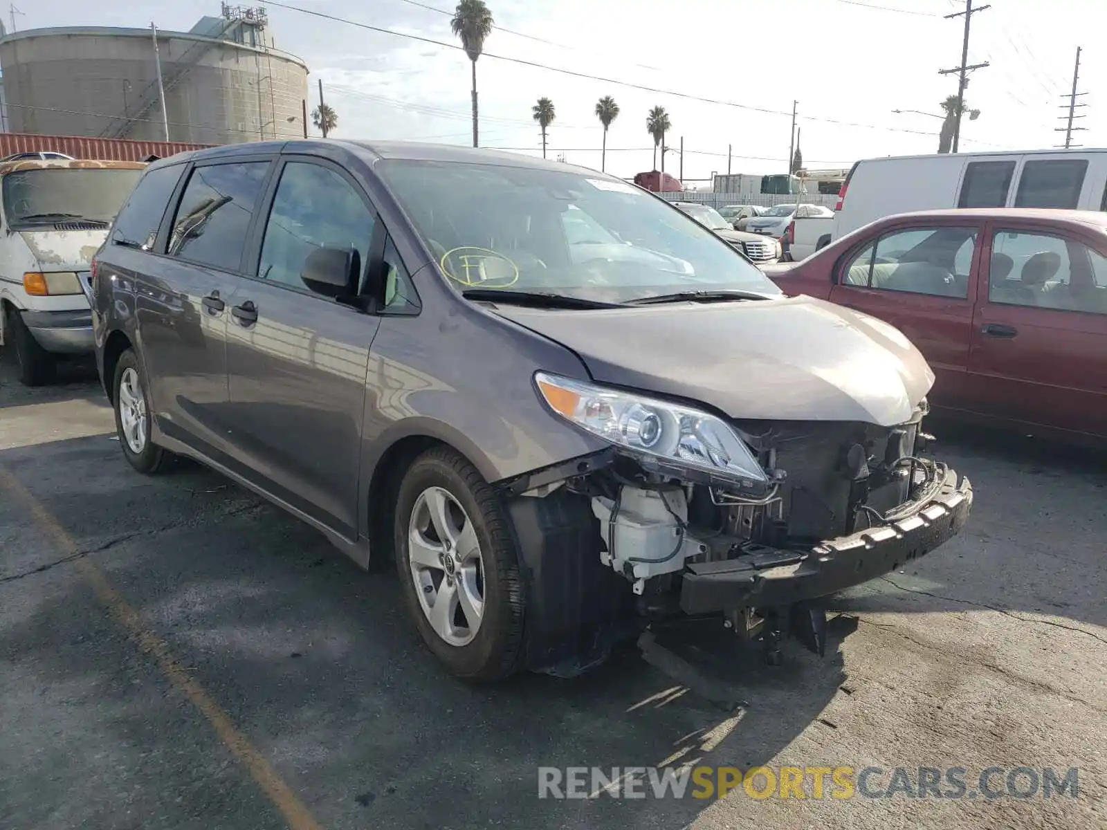 1 Photograph of a damaged car 5TDZZ3DC7LS060572 TOYOTA SIENNA 2020