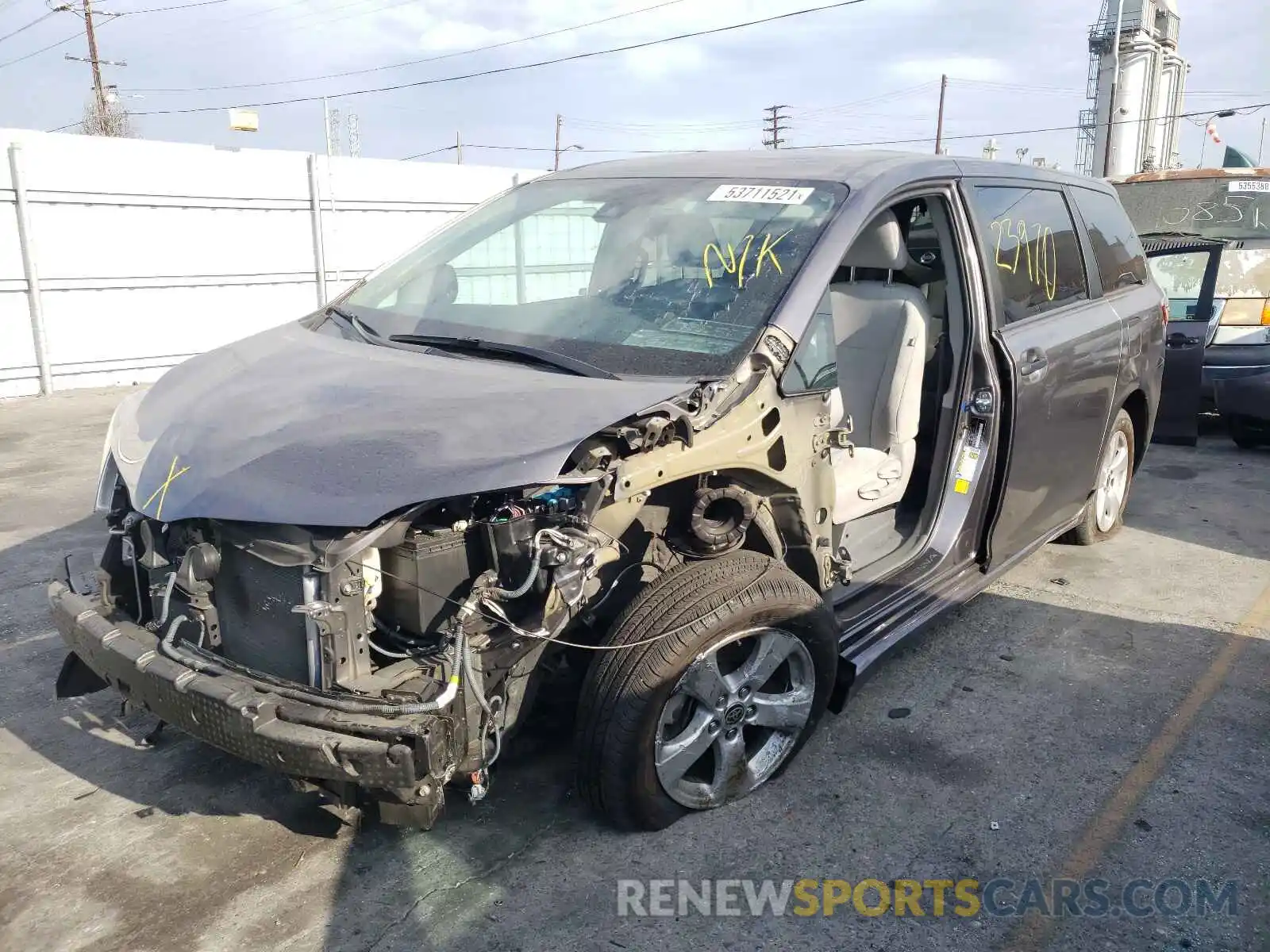 2 Photograph of a damaged car 5TDZZ3DC7LS060572 TOYOTA SIENNA 2020