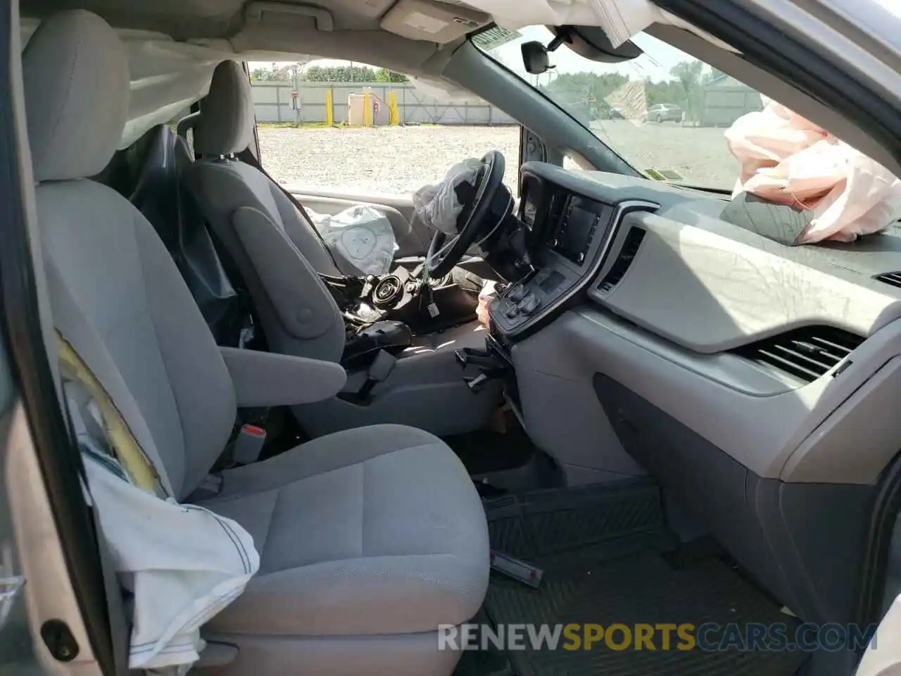 5 Photograph of a damaged car 5TDZZ3DC7LS069434 TOYOTA SIENNA 2020