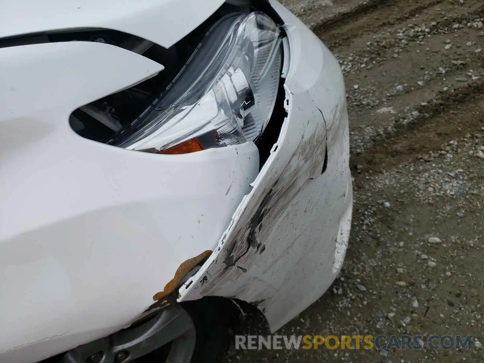 9 Photograph of a damaged car 5TDZZ3DC8LS032358 TOYOTA SIENNA 2020