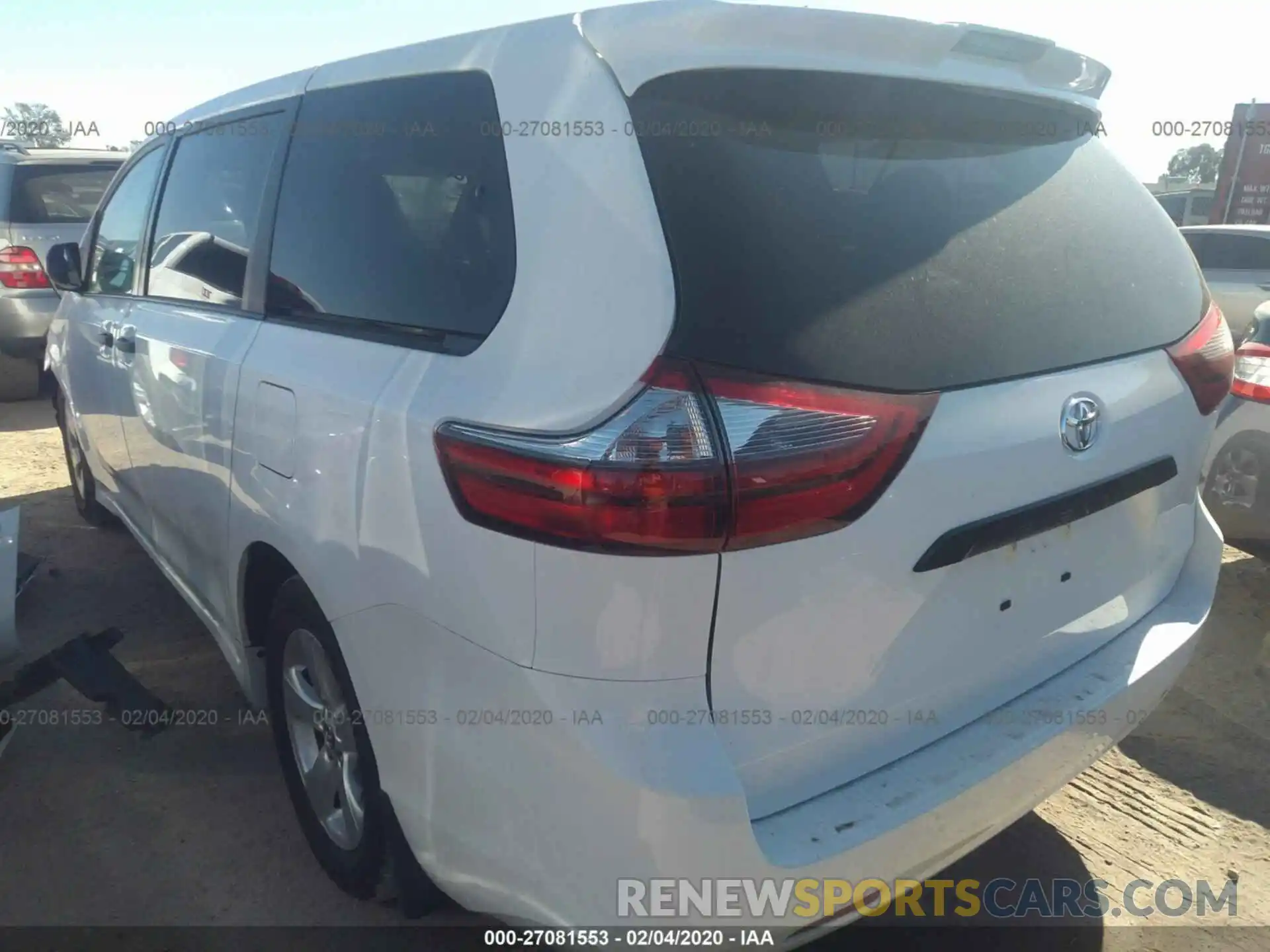 3 Photograph of a damaged car 5TDZZ3DC8LS038029 TOYOTA SIENNA 2020