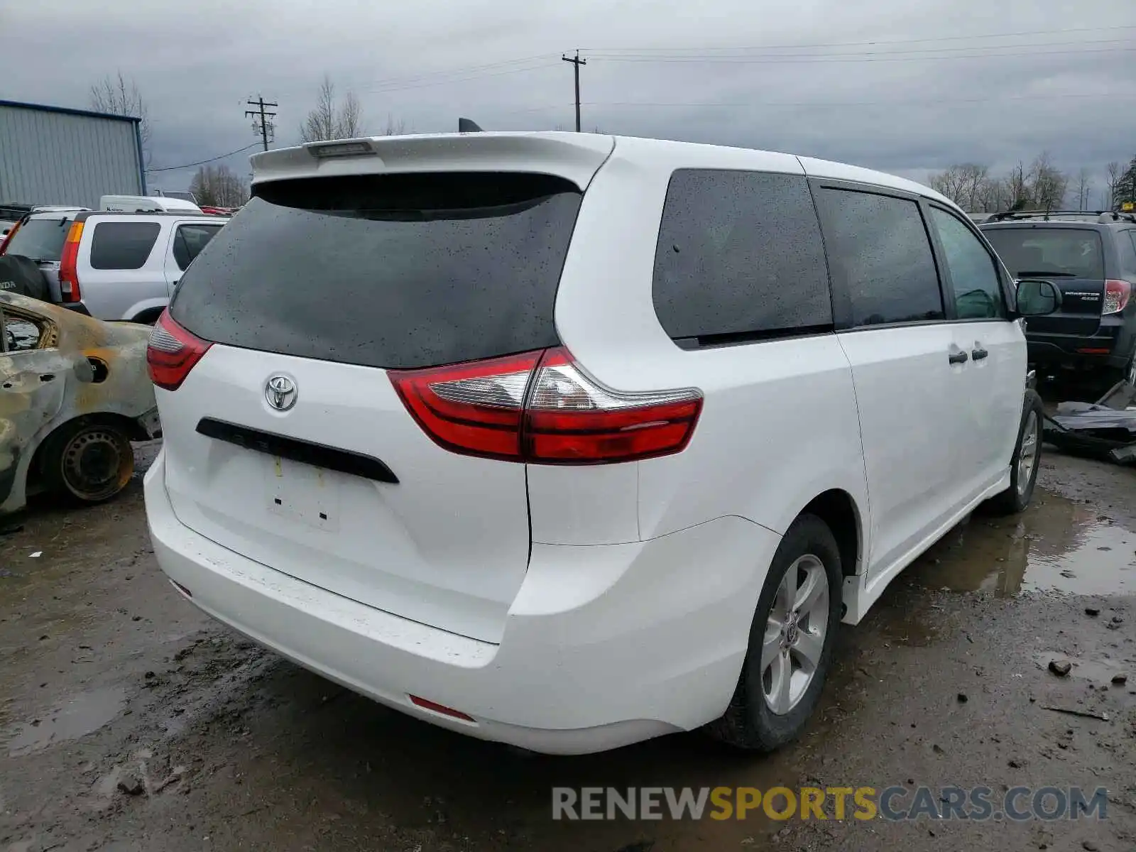 4 Photograph of a damaged car 5TDZZ3DC8LS077073 TOYOTA SIENNA 2020