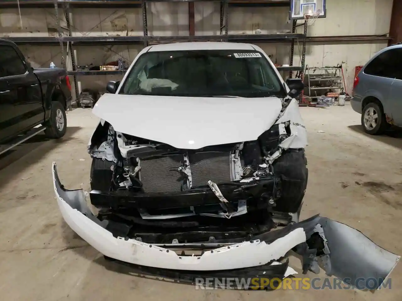 5 Photograph of a damaged car 5TDZZ3DC9LS077874 TOYOTA SIENNA 2020