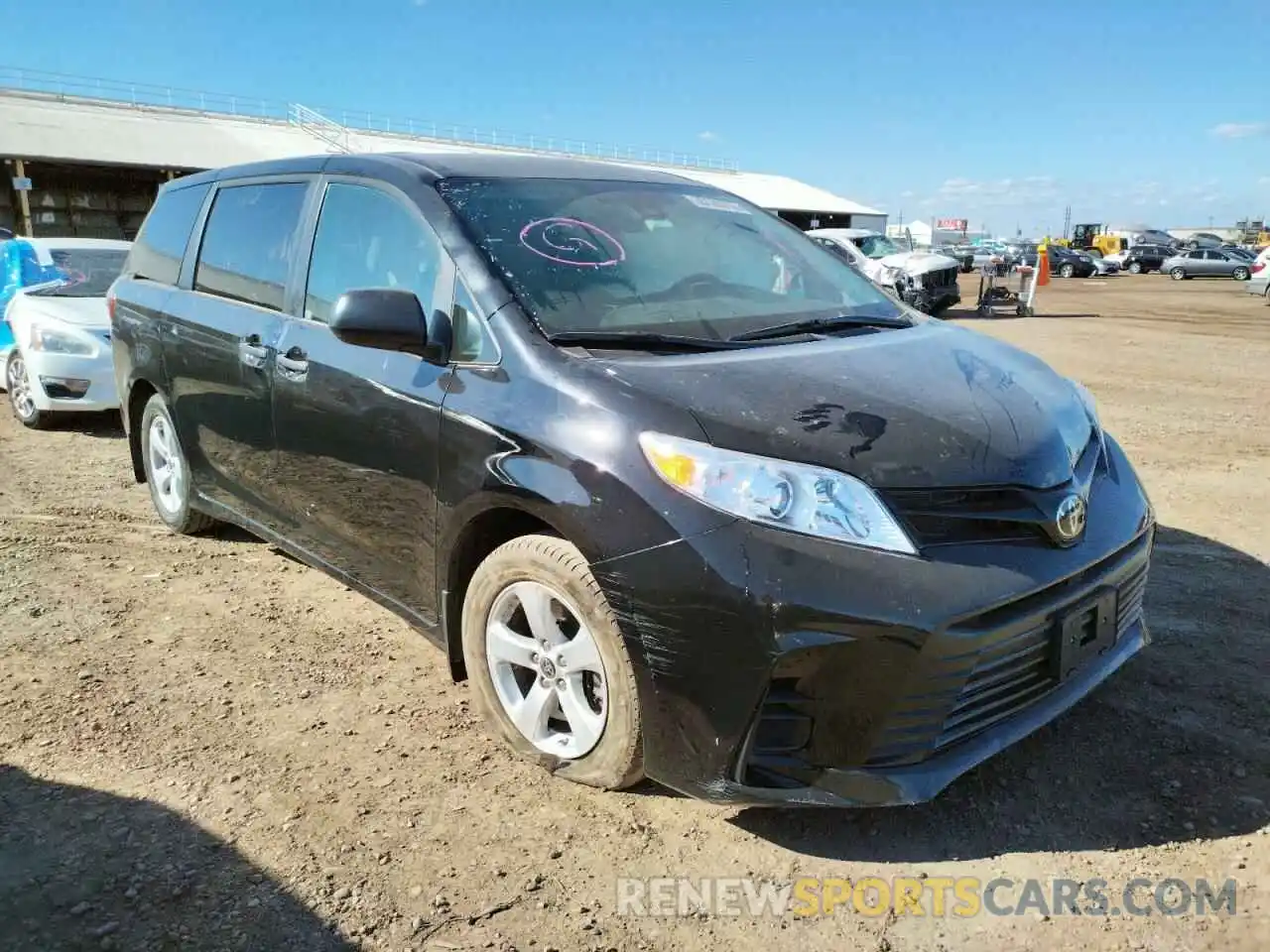 1 Photograph of a damaged car 5TDZZ3DC9LS080645 TOYOTA SIENNA 2020