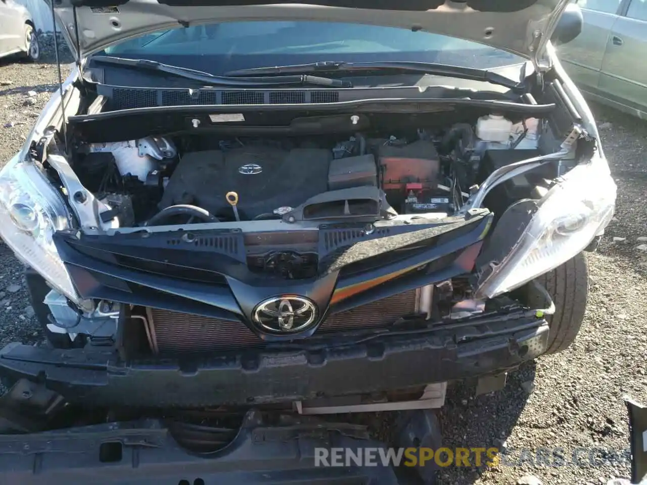 7 Photograph of a damaged car 5TDZZ3DC9LS086221 TOYOTA SIENNA 2020