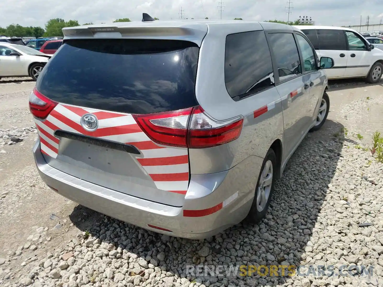 4 Фотография поврежденного автомобиля 5TDZZ3DCXLS027906 TOYOTA SIENNA 2020