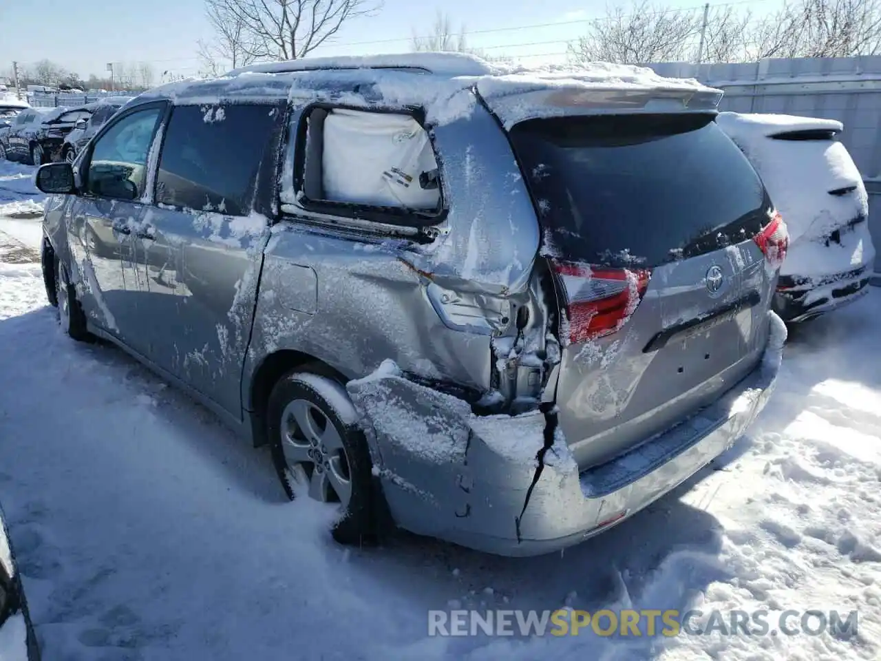 3 Photograph of a damaged car 5TDZZ3DCXLS029686 TOYOTA SIENNA 2020