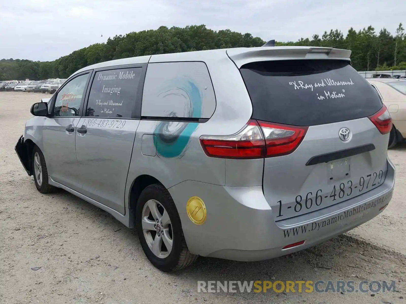 3 Photograph of a damaged car 5TDZZ3DCXLS033060 TOYOTA SIENNA 2020