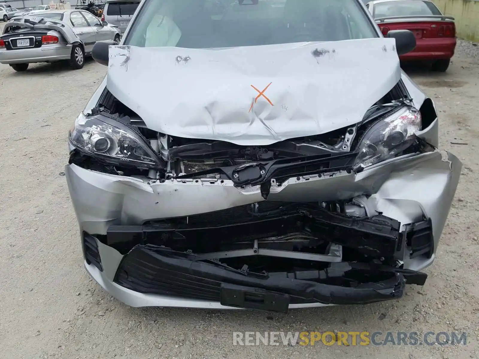 7 Photograph of a damaged car 5TDZZ3DCXLS033060 TOYOTA SIENNA 2020