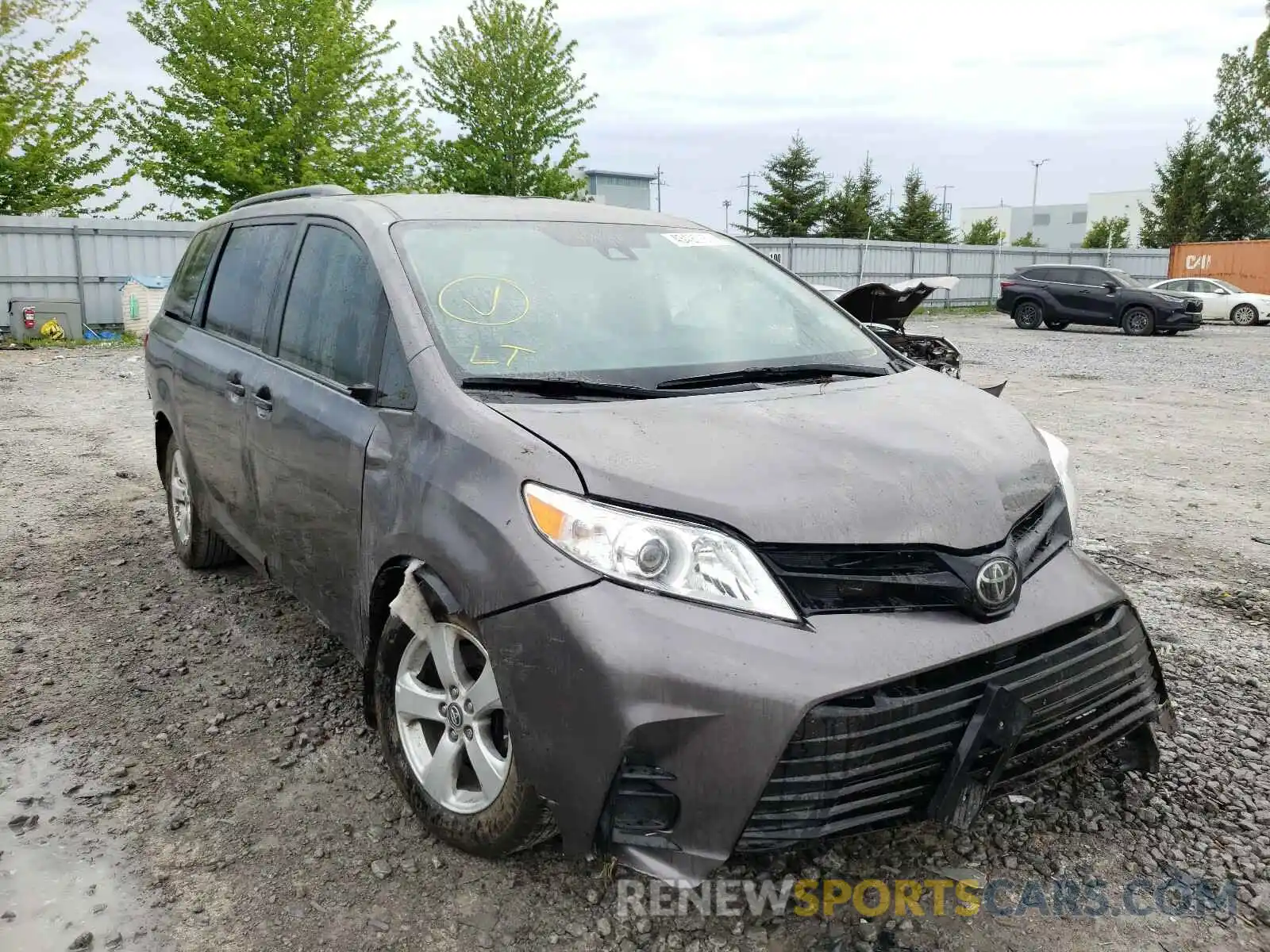 1 Photograph of a damaged car 5TDZZ3DCXLS040073 TOYOTA SIENNA 2020