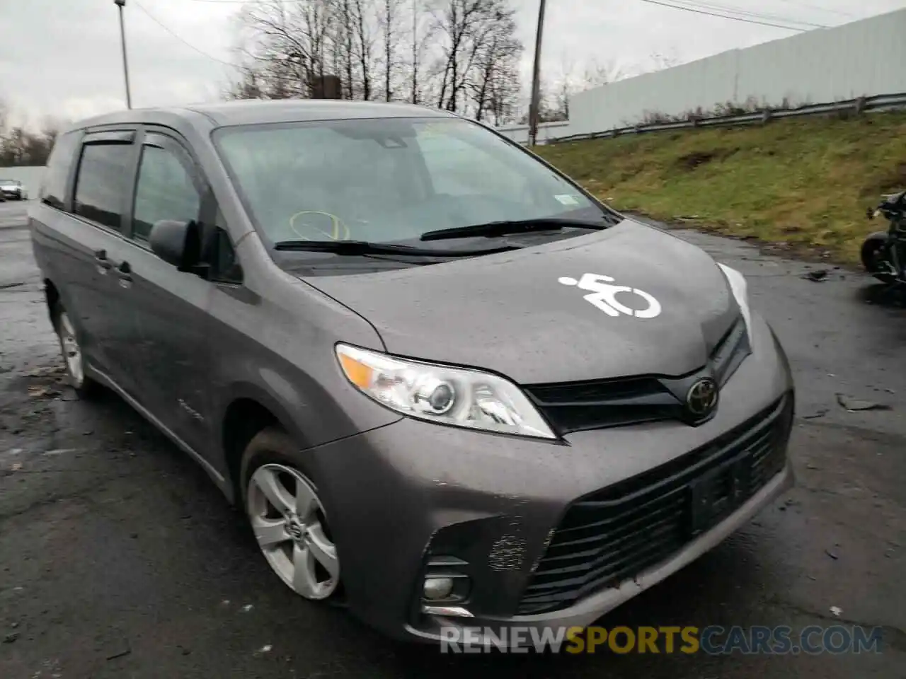 1 Photograph of a damaged car 5TDZZ3DCXLS049551 TOYOTA SIENNA 2020