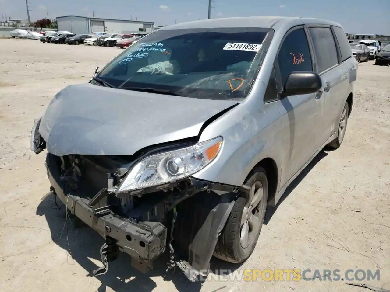 2 Фотография поврежденного автомобиля 5TDZZ3DCXLS071713 TOYOTA SIENNA 2020