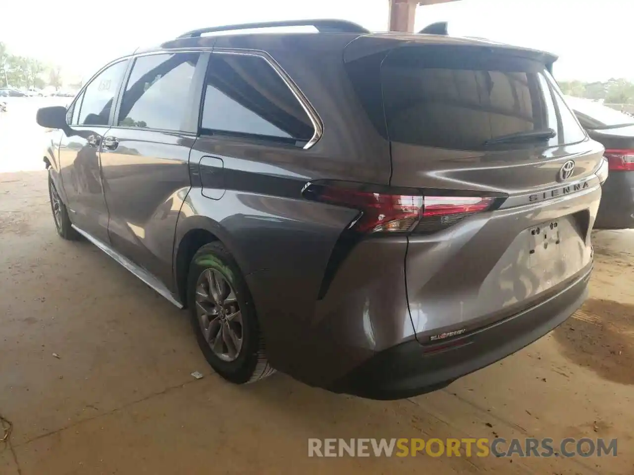 3 Photograph of a damaged car 5TDBRKEC3MS011588 TOYOTA SIENNA 2021