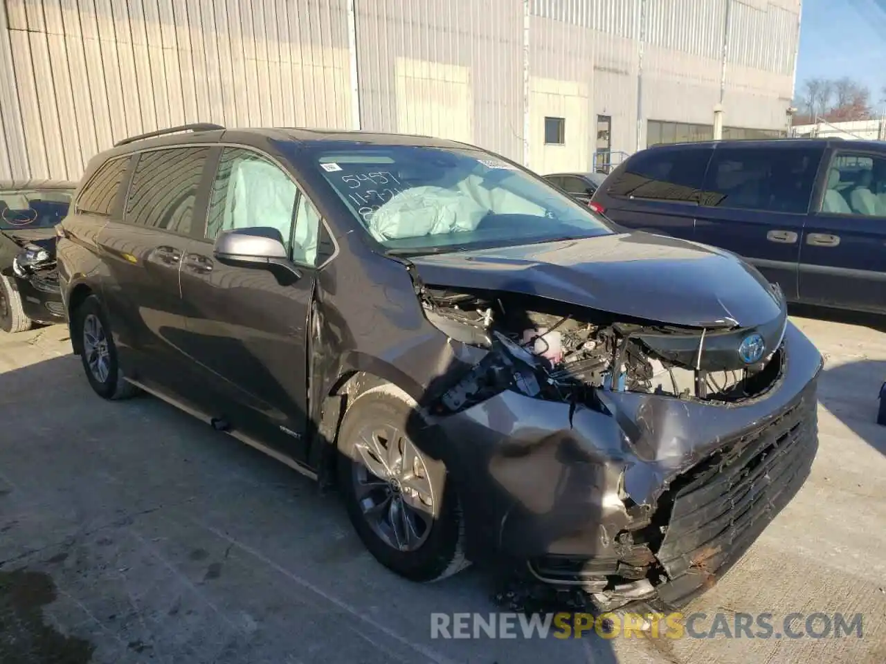 1 Photograph of a damaged car 5TDBRKEC3MS025457 TOYOTA SIENNA 2021