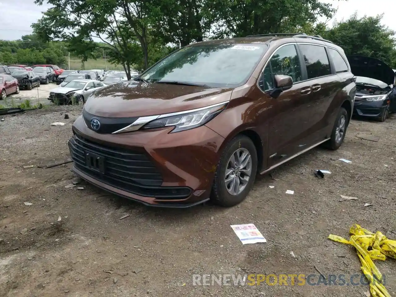 2 Photograph of a damaged car 5TDBRKEC3MS073170 TOYOTA SIENNA 2021