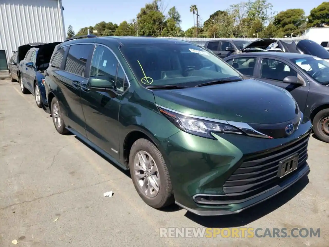 1 Photograph of a damaged car 5TDBRKEC6MS003145 TOYOTA SIENNA 2021