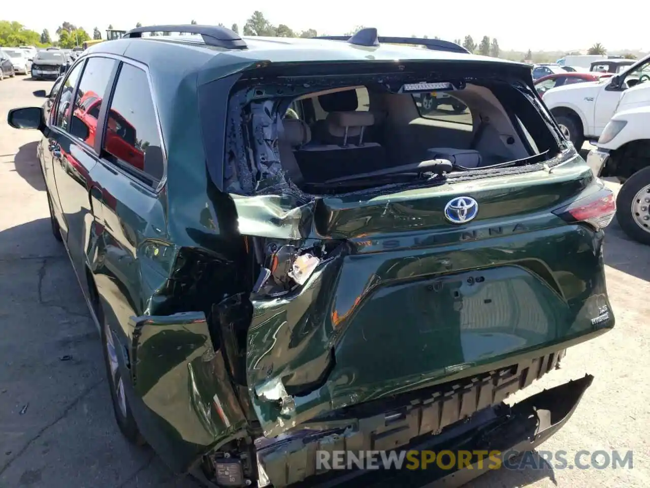 9 Photograph of a damaged car 5TDBRKEC6MS003145 TOYOTA SIENNA 2021