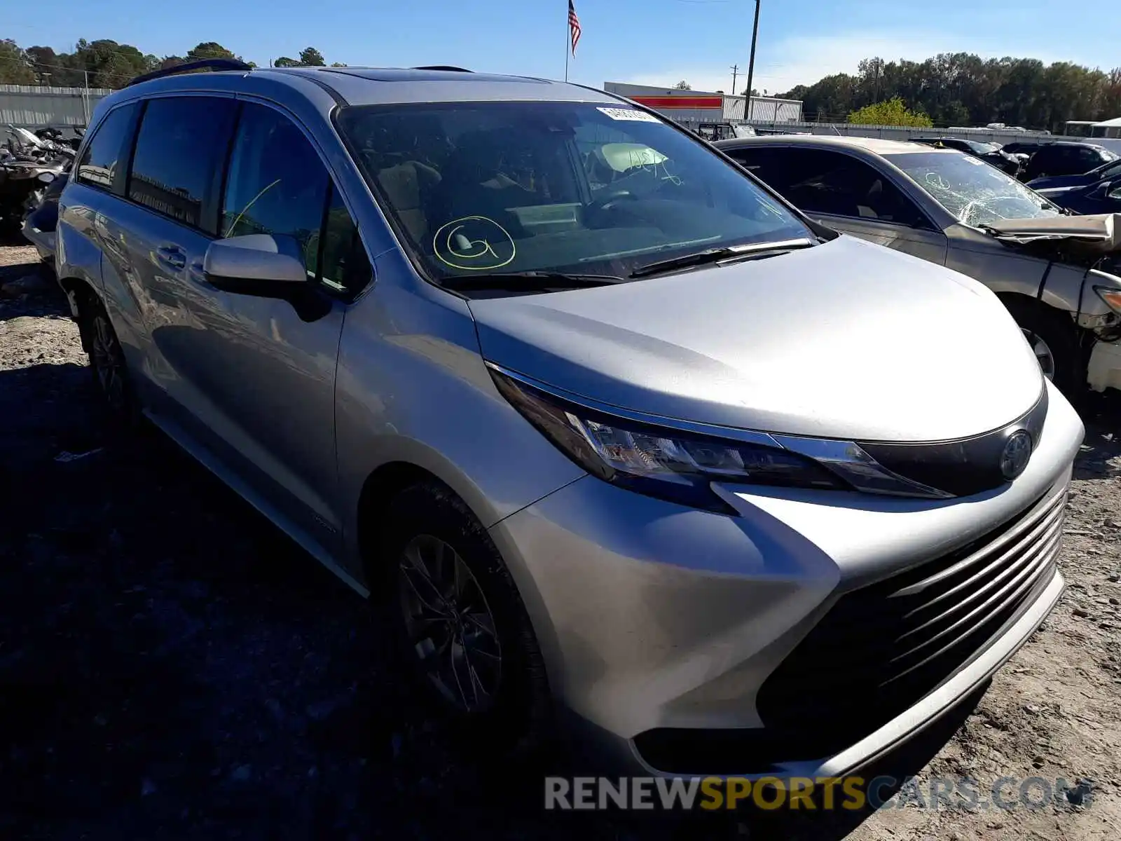 1 Photograph of a damaged car 5TDBRKEC6MS026117 TOYOTA SIENNA 2021