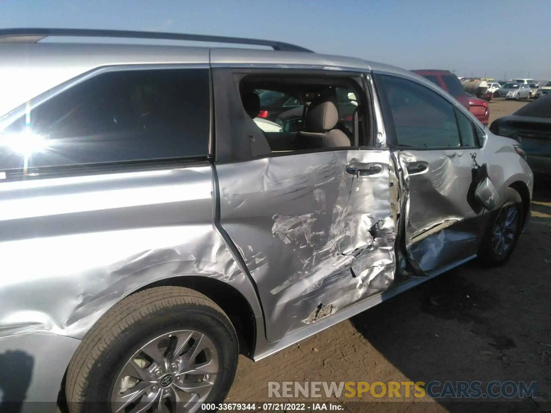 6 Photograph of a damaged car 5TDBRKEC7MS018687 TOYOTA SIENNA 2021