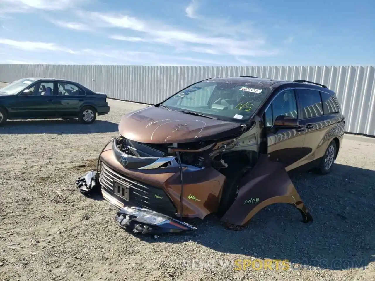 2 Фотография поврежденного автомобиля 5TDBRKEC8MS011568 TOYOTA SIENNA 2021