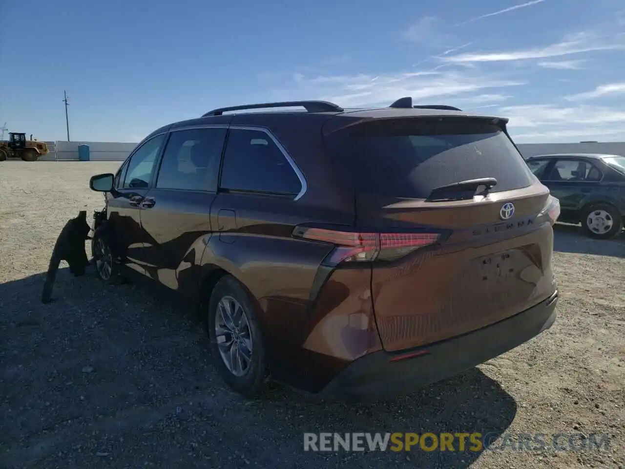 3 Photograph of a damaged car 5TDBRKEC8MS011568 TOYOTA SIENNA 2021