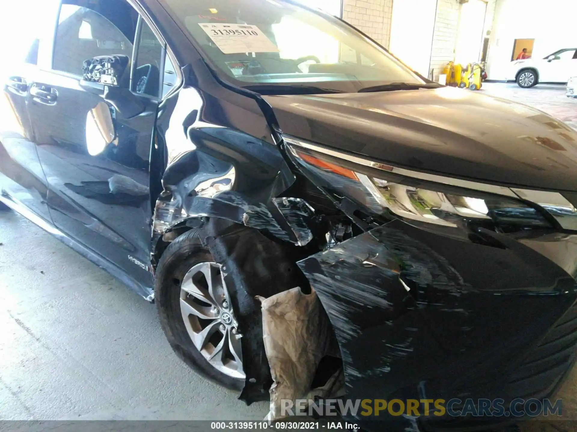 6 Photograph of a damaged car 5TDBRKECXMS018490 TOYOTA SIENNA 2021